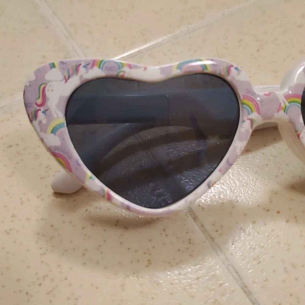 Heart-Shaped Kids Sunglasses with Rainbow Unicorn Print